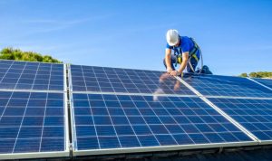 Installation et mise en production des panneaux solaires photovoltaïques à Morne-Rouge
